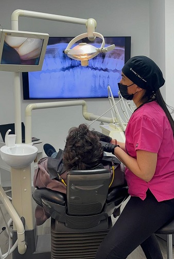 dentalcom premio empresa del años en alcobendas dentista alcobendas